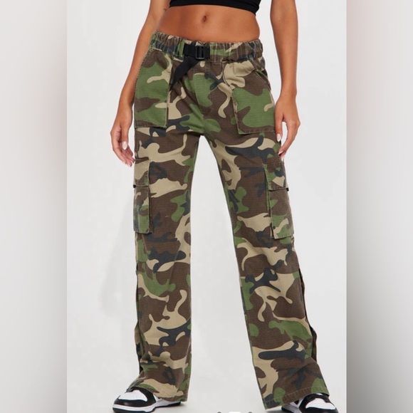 Camo Cargo Pants - Picture 4 of 5